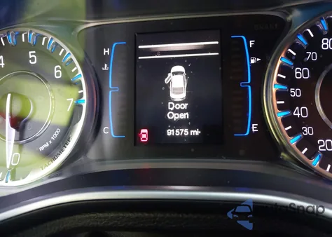 2015 Chrysler 200 Limited z USA, uszkodzony, nr VIN 1C3CCCAB4FN536519